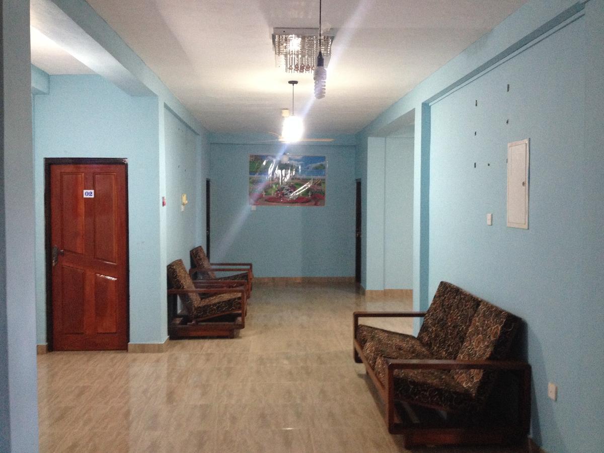 Hotel Blue Whale Джафна Екстериор снимка